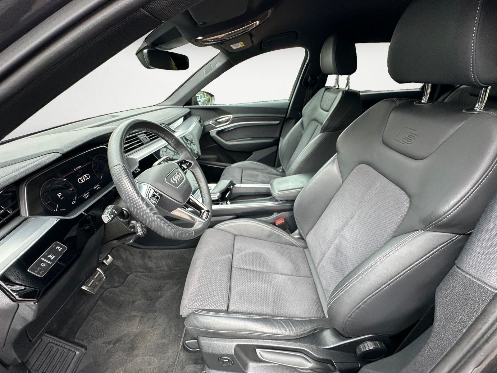 Audi Q8 e-tron - Bild 12