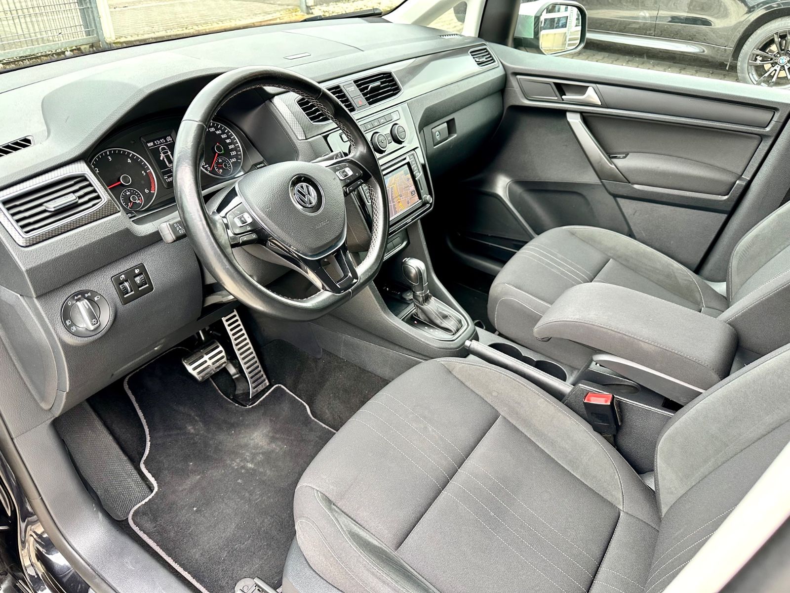 Fahrzeugabbildung Volkswagen CADDY ALLTRACK BMT*AUTOM+AHK+MOD.2020*