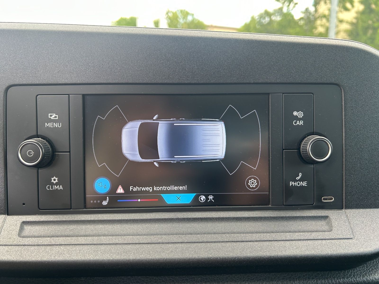 Fahrzeugabbildung Volkswagen Caddy TDI Kasten AHZV PDC KLIMA SITZH. WINTERP.