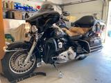 Harley-Davidson Ultra Classic E-Glide  - HARLEY-DAVIDSON 2012