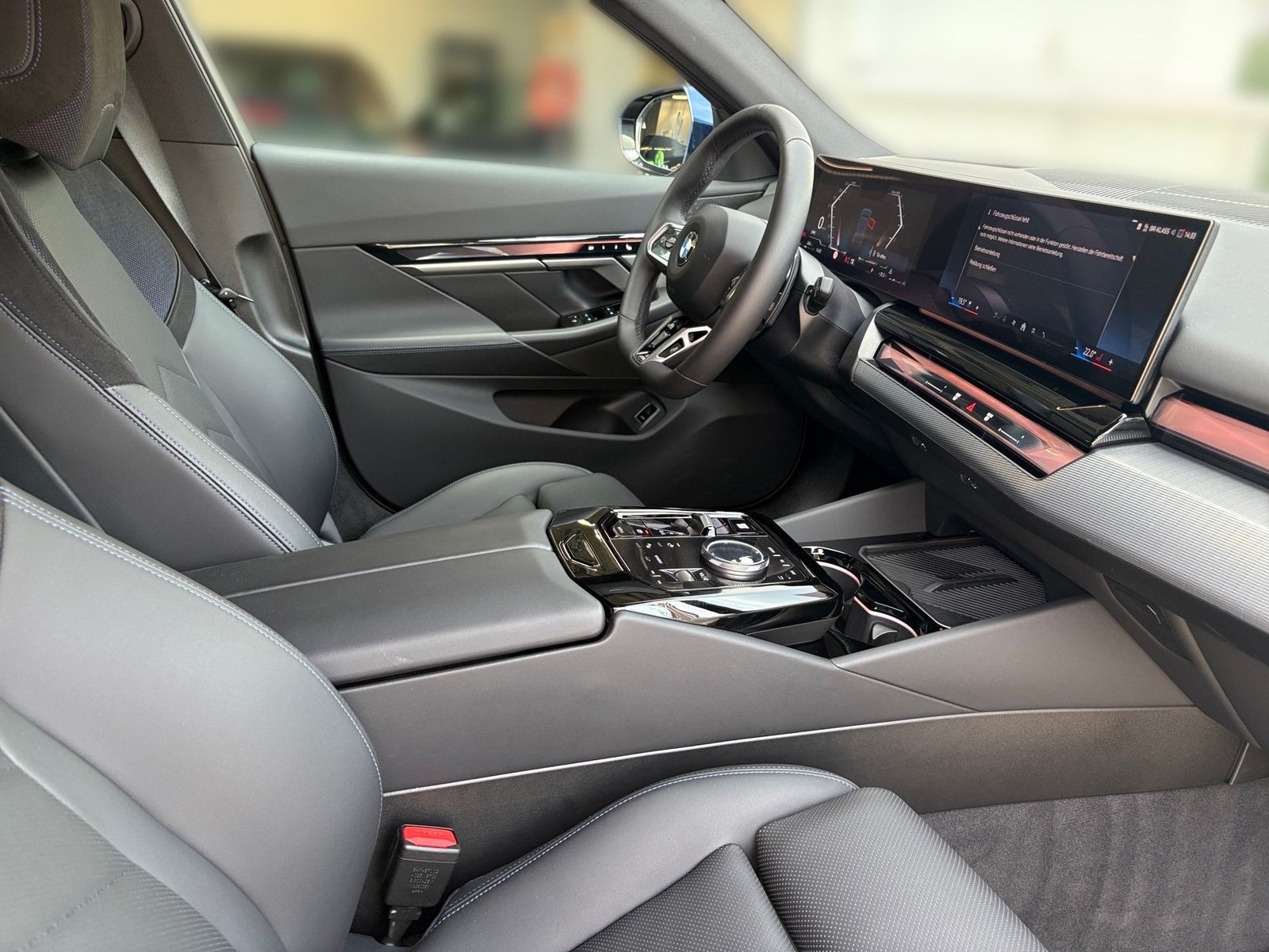 BMW 520d xDrive Touring M Sport HUD Pano DA H K AHK foto 5