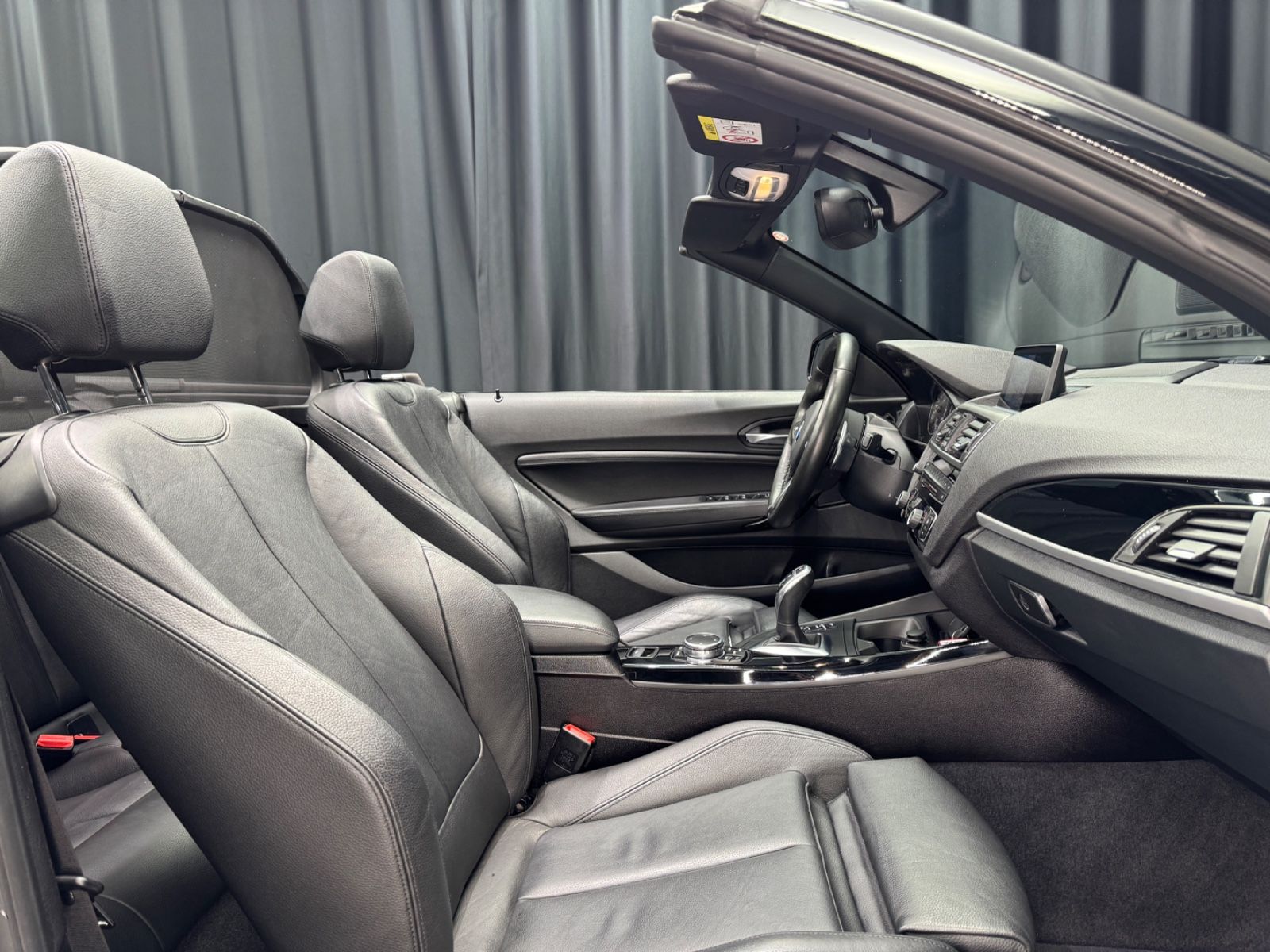 Fahrzeugabbildung BMW 220d Cabrio M Sport|LEDER|NAVI|AUTOMATIK|AHK|