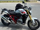 BMW Rot / weisse R 1200 R - BMW AUTOMATIK
