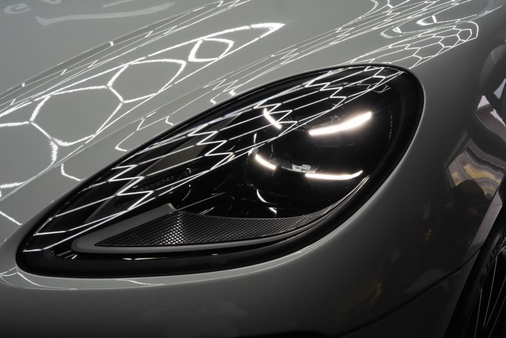PORSCHE Macan S*CHRONO*PANO*PDLS+*ACC*360*BICOLOR*MEMORY PORSCHE Macan S*CHRONO*PANO*PDLS+*ACC*360*BICOLOR*MEMORY