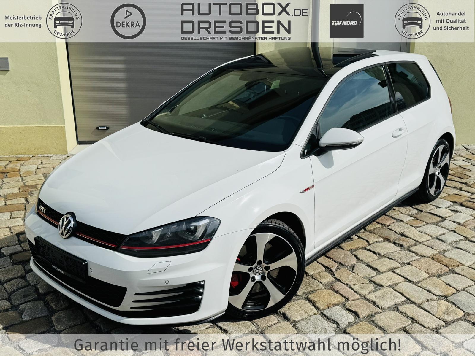 Volkswagen Golf GTI Performance +DYNAUDIO+PANO+XENON+