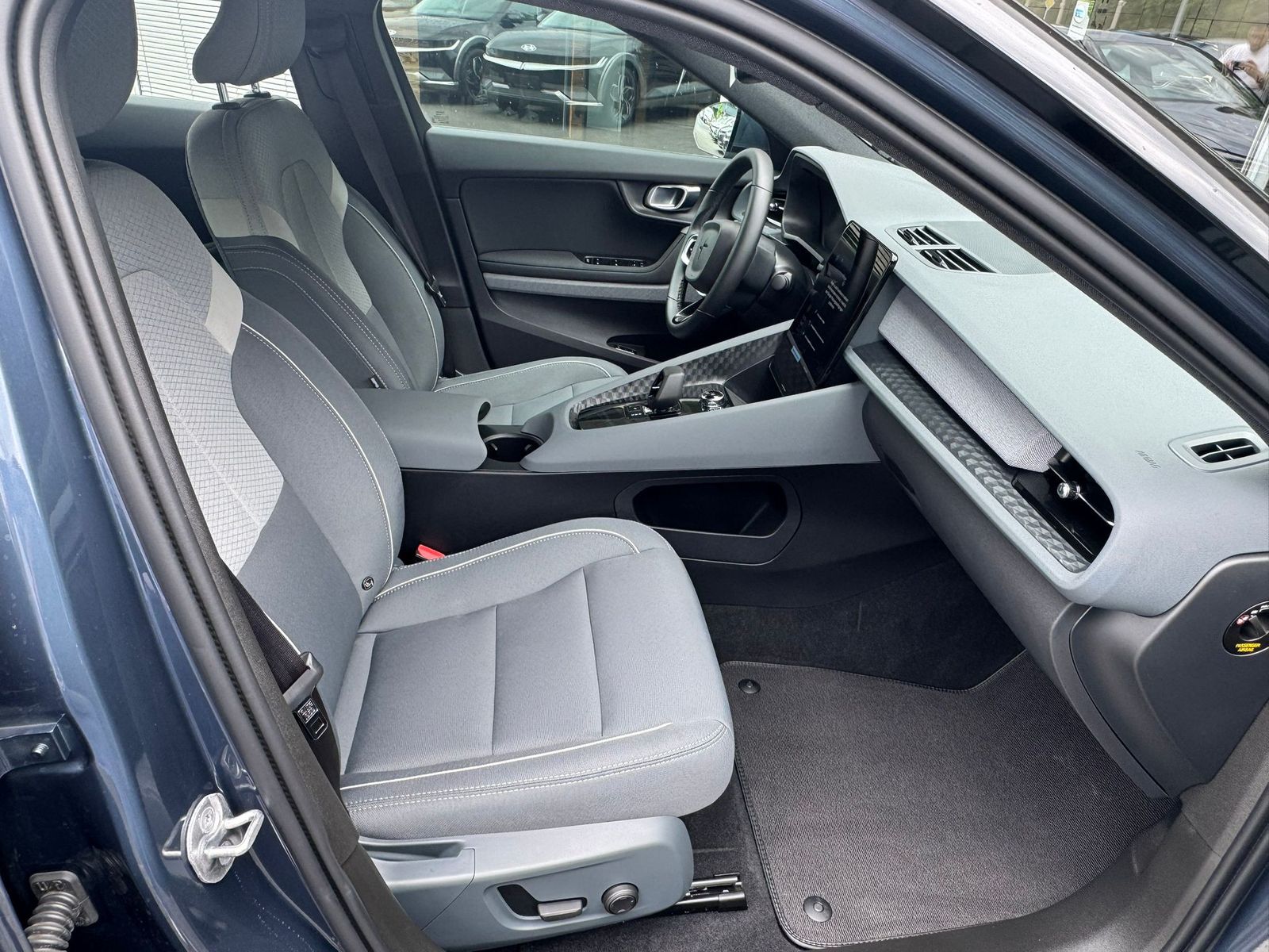 Fahrzeugabbildung Polestar 2 Long Range SM MEMO+LED+SHZ+ACC+DAB+360°+WP+19"
