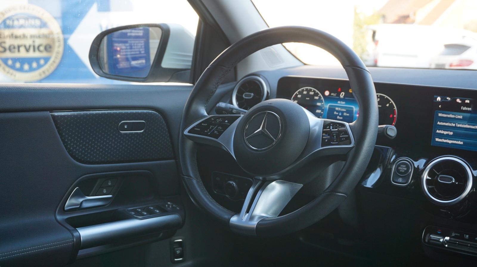 Mercedes-Benz GLA d Progressive Teilleder SHZ VDD Mwst, миниатюра 20