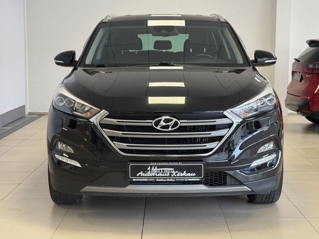 Fahrzeugabbildung Hyundai Tucson 2.0 CRDi 4WD Automatik Premium+AHK