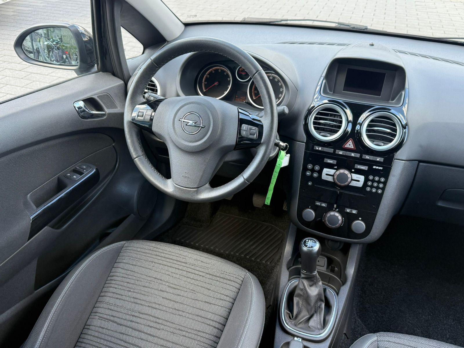 Fahrzeugabbildung Opel Corsa D Energy