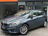 BMW 220i Active Tourer Sport Line/LED/NAVI/PANO/SHZ - BMW 220 in Köln