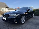 BMW 530e xDrive Touring Laserlicht HUD AHK Garantie - mit Hybrid-Antrieb: Kombi, Garantie