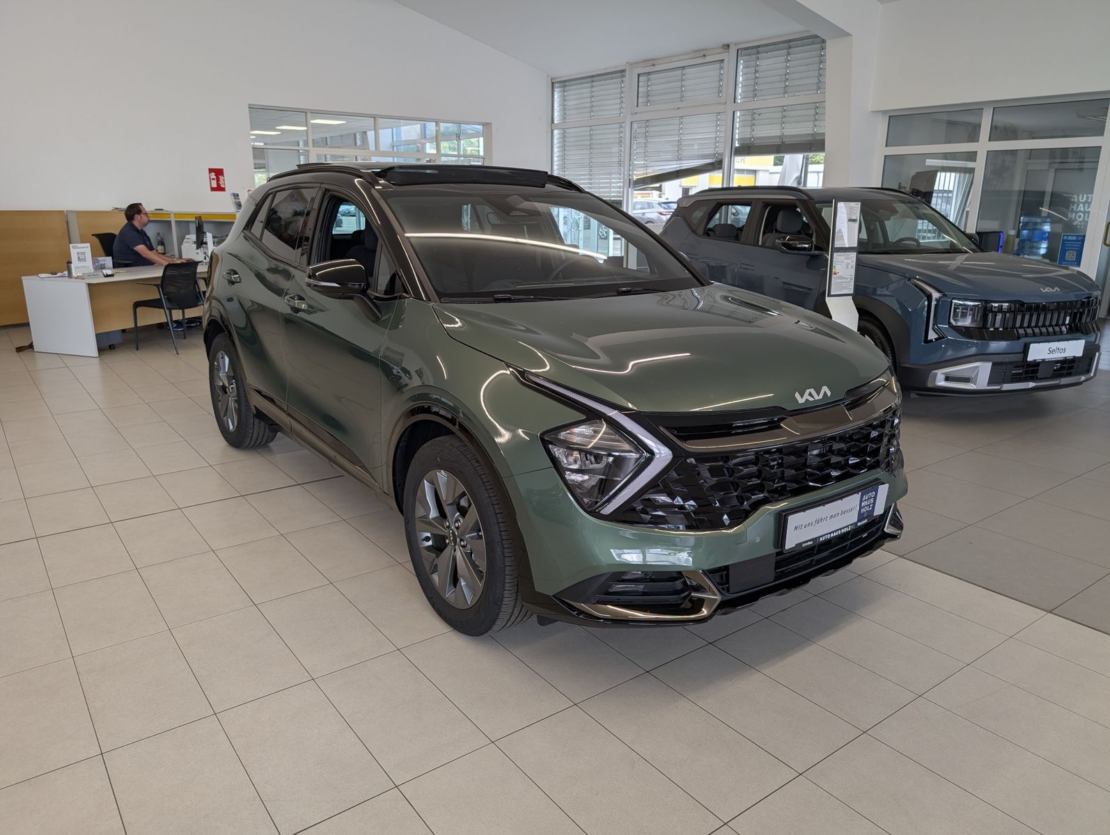 KIA Sportage 1.6 T-GDI HEV AWD Nightline Schiebedach – Bild 5
