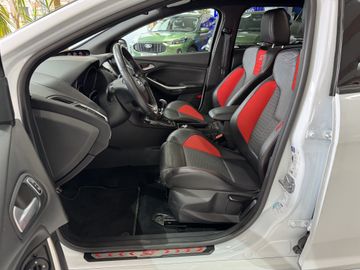 Ford Focus Turnier ST 250PS