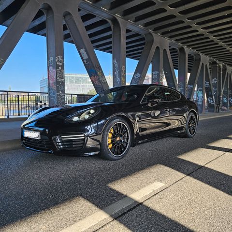 Porsche Panamera Turbo S APPROVED*PCCB*PDCC*Burmester