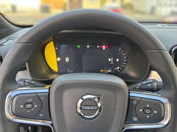 Volvo XC40 Plus Black Edition 2WD*360°*Licht-P*