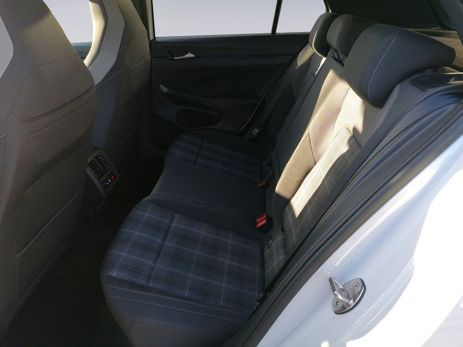 Golf VIII GTD 2.0 TDI DSG PANO+HARMAN+19"ALU