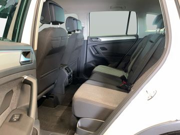 Volkswagen Tiguan - 11