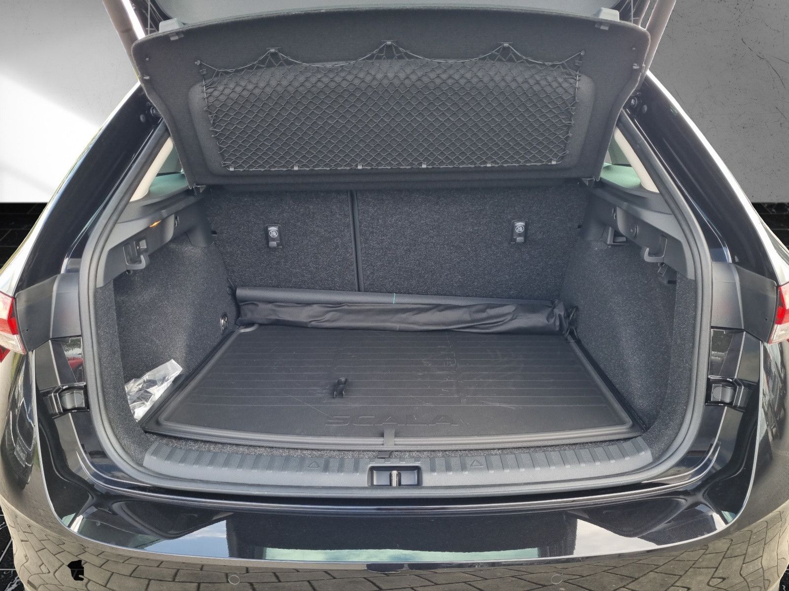 Fahrzeugabbildung SKODA Scala Tour 1,0 TSI 85KW/115PS Fahrassitenz+ Komf