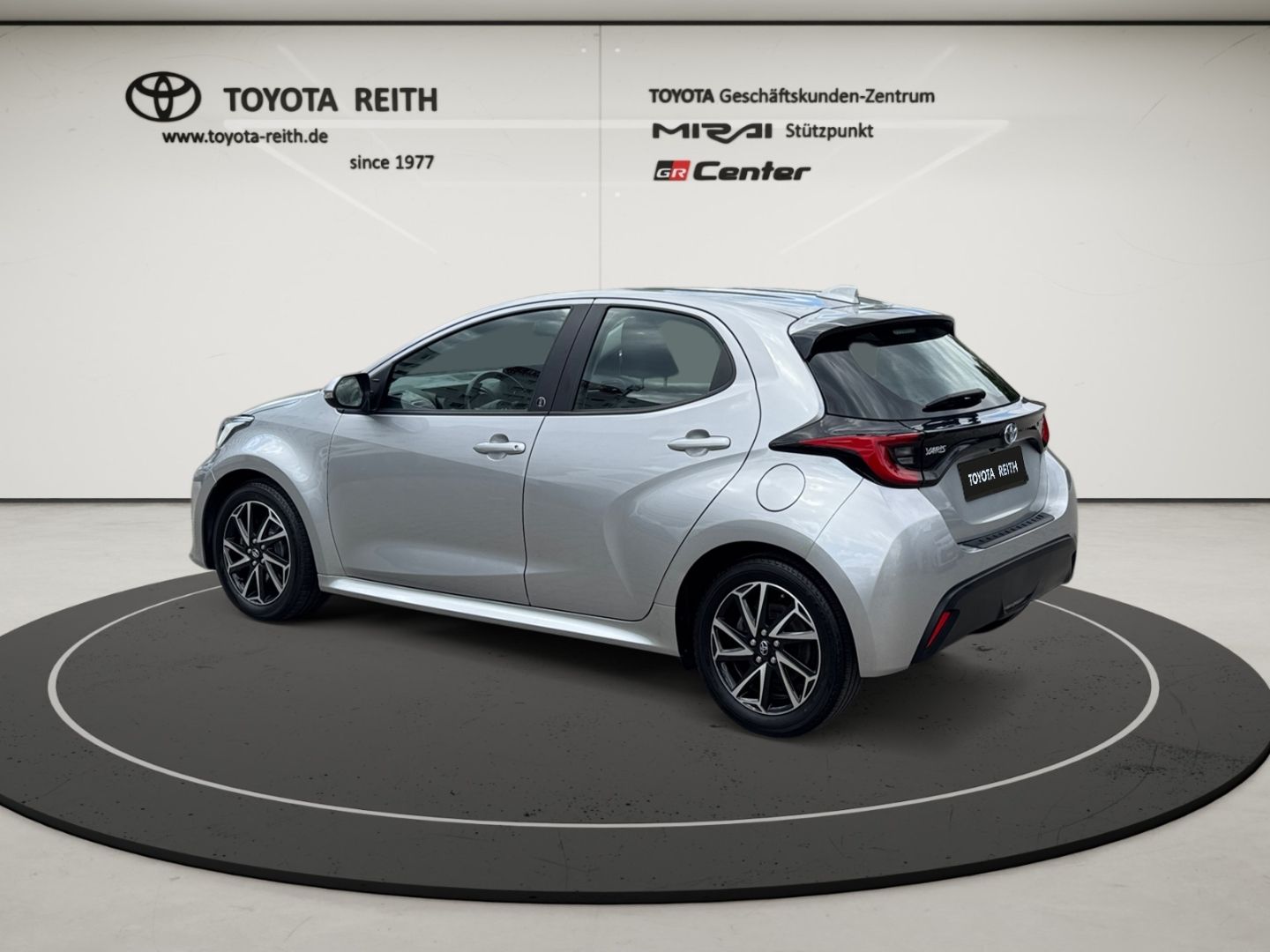 Toyota Yaris Hybrid Team Deutschland LED Apple CarPlay  imagem 3