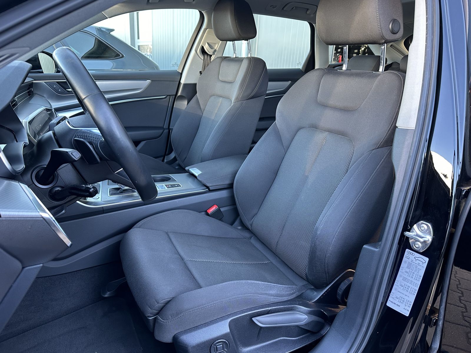 Fahrzeugabbildung Audi A6 Avant 40 TDI Qu Sport NAV+LED+AHK+KAMERA+PANO