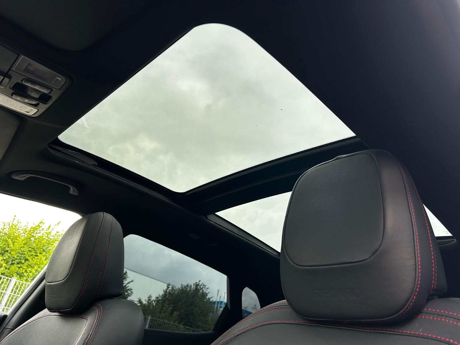 Kia Ceed 1.6 T-GDI GT-Track*PANO*KEYLESS*NAP*RFK*