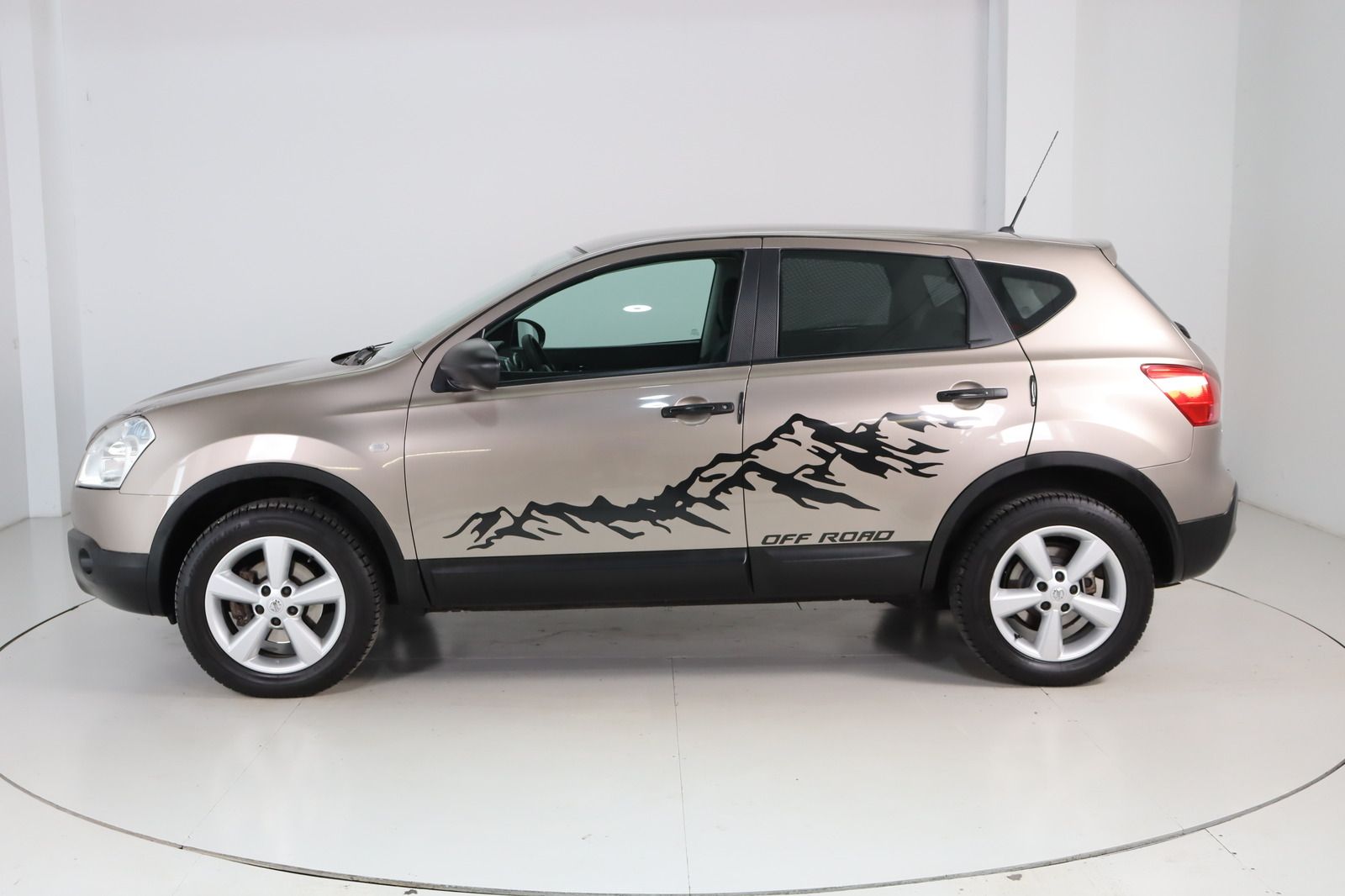 Fahrzeugabbildung Nissan Qashqai 2.0 Acenta 4X4 * AHK * LED *