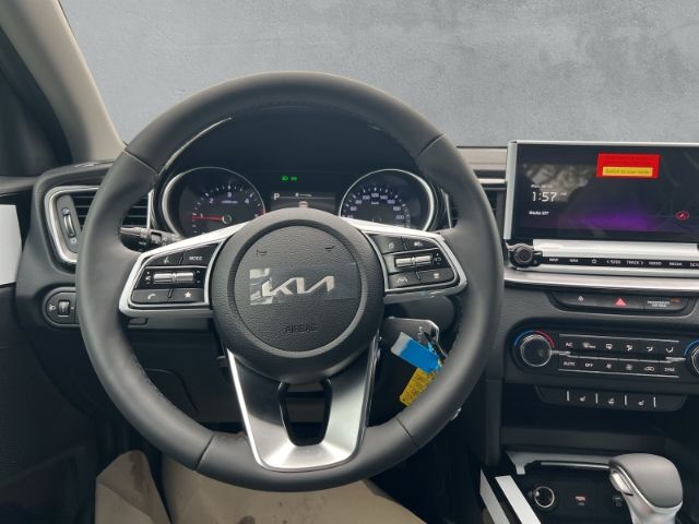 Fahrzeugabbildung Kia Ceed VISION 1.5 T-GDI DCT *KOMFORT-PLUS-PAKET*