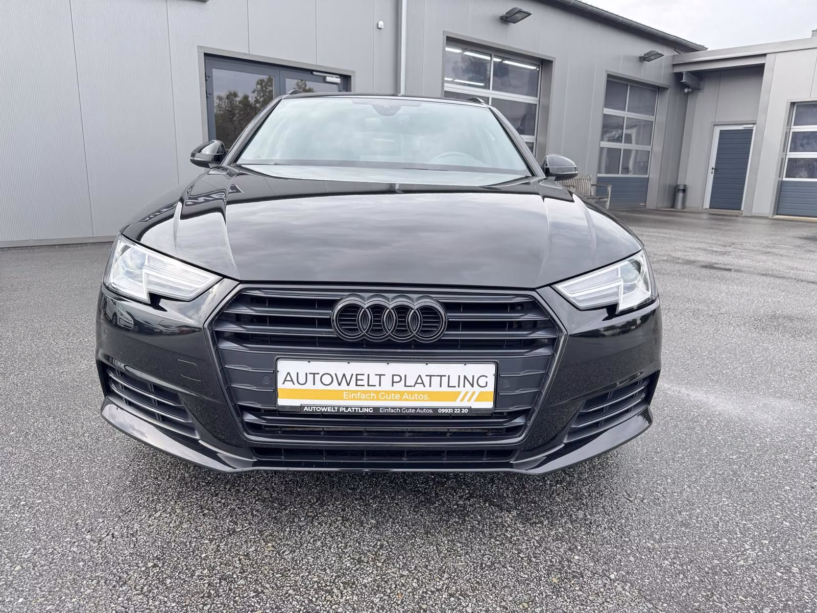 AUDI A4 AVANT 2.0 TFSI 190ch S-LINE BVM Pack sport Toit pano Sièges sport chauffants Historique présent - 2EME MAIN