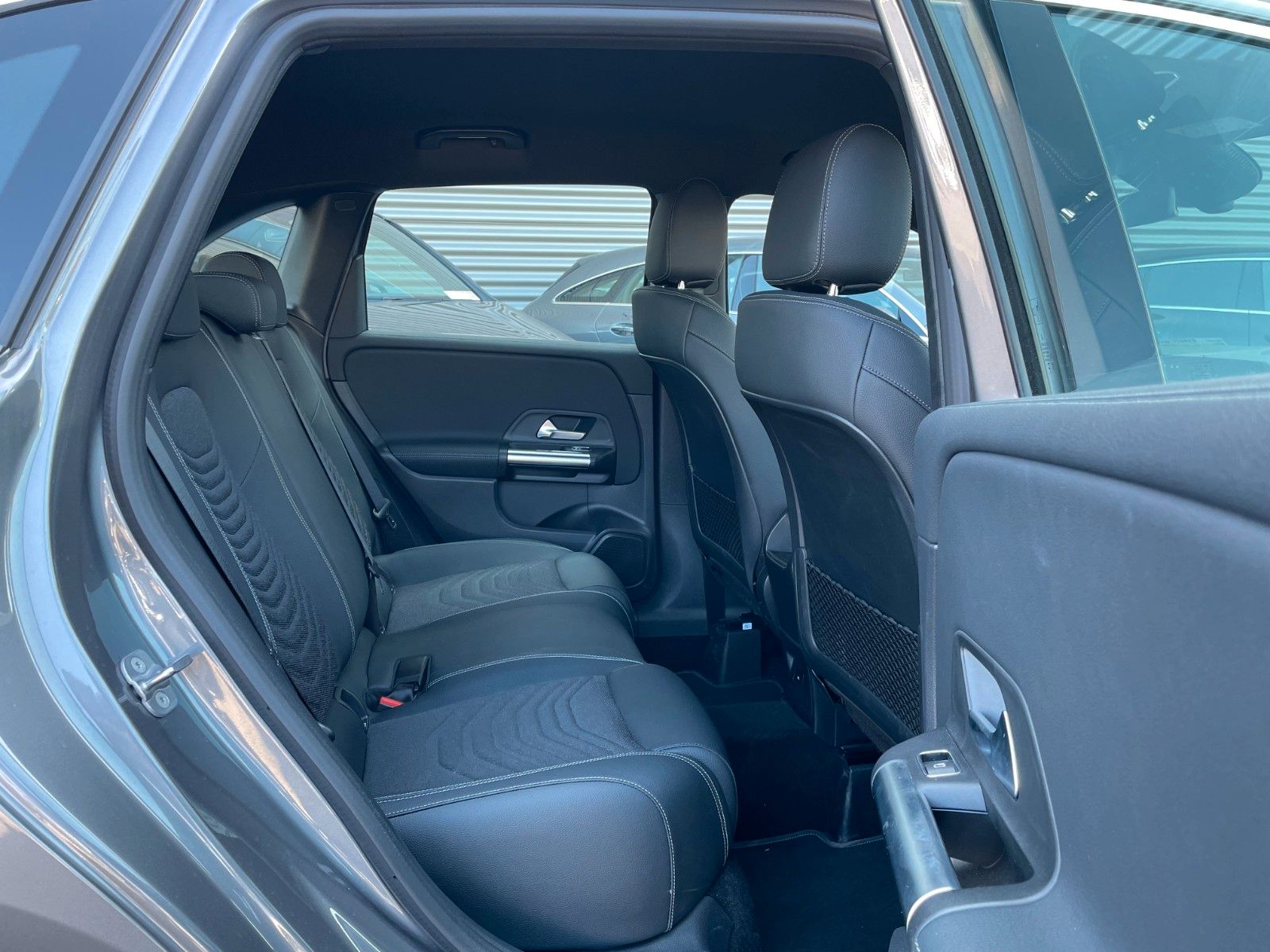 Fahrzeugabbildung Mercedes-Benz B 200 d Progressive R-Kamera+Carplay+El.Heckklap