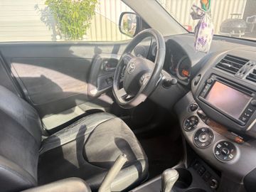 Toyota RAV 4 - 11