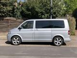 Volkswagen VW-Bus T5 Multivan Highline gepflegt 16990... - gebrauchte VW T5 Multivan aus dem Jahr 2005