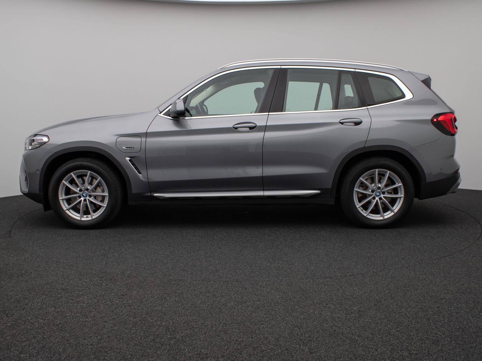 Fahrzeugabbildung BMW X3 xD30e Panorama Kamera DAB HiFi Lenkrhz Sport