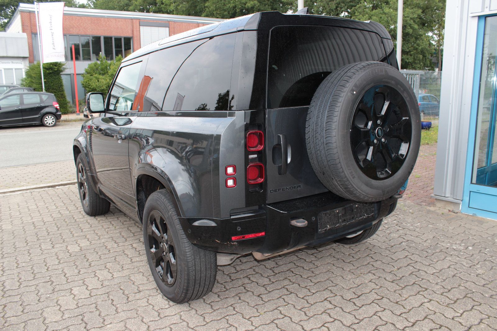 Fahrzeugabbildung Land Rover Defender 90 X-Dynamic SE*HUD*Pano*