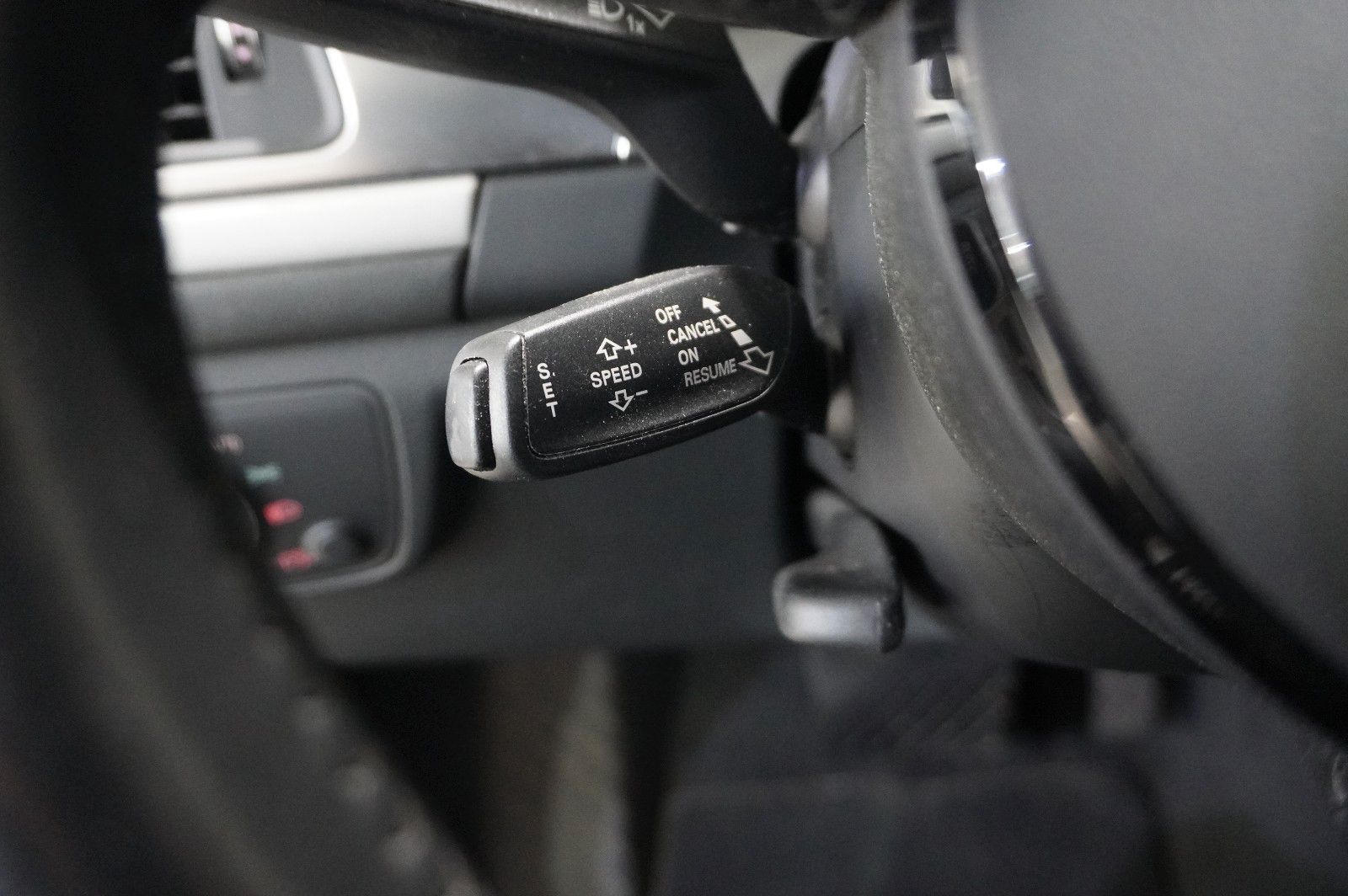 Fahrzeugabbildung Audi A6 Avant 2.0 TFSI QUATTRO NAVI/LED/KAMERA/SH/TÜV