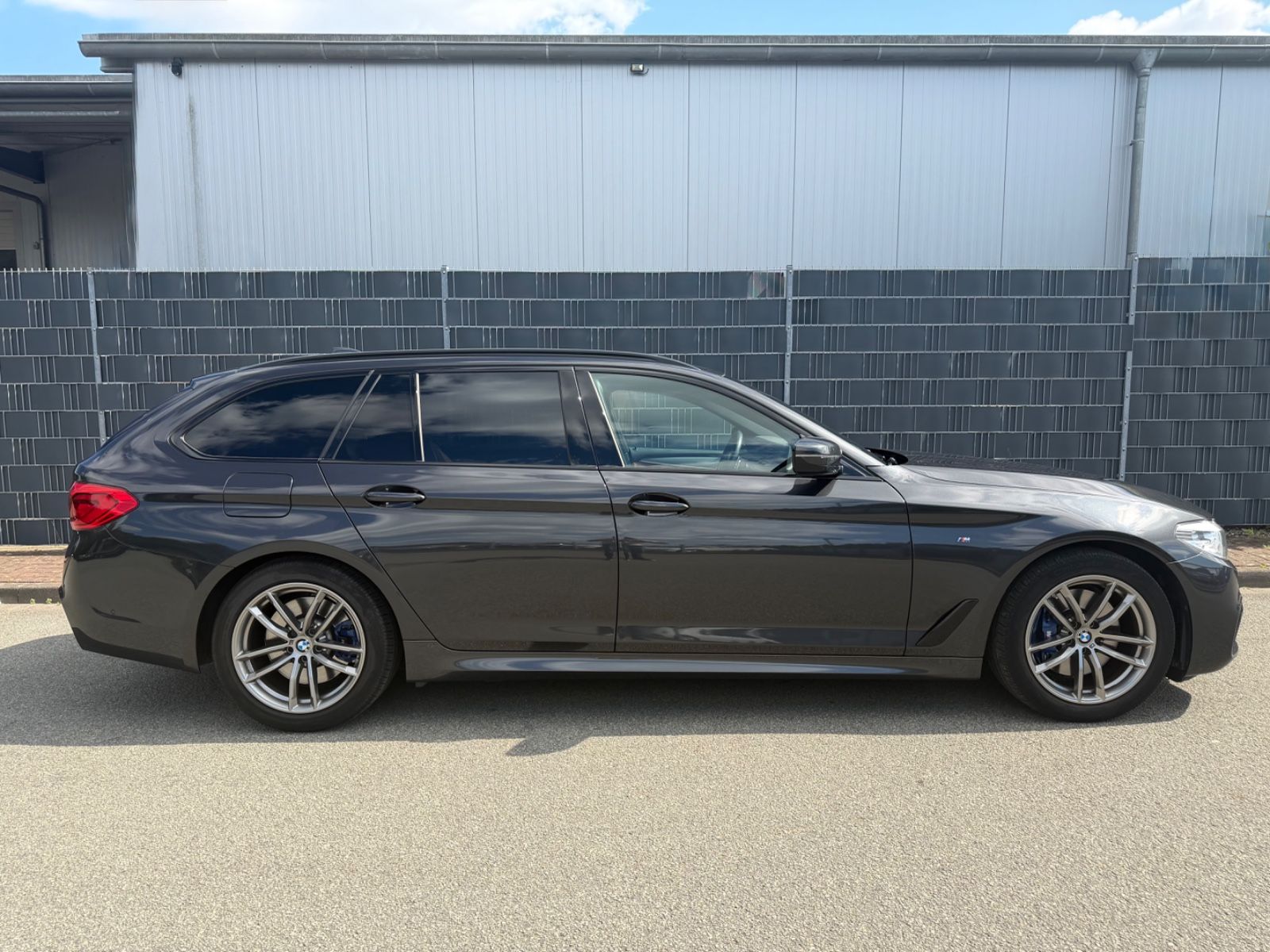 BMW 530d xDrive MSPORT LEDER RFK LED NAVI SHZ SHADOW foto 4