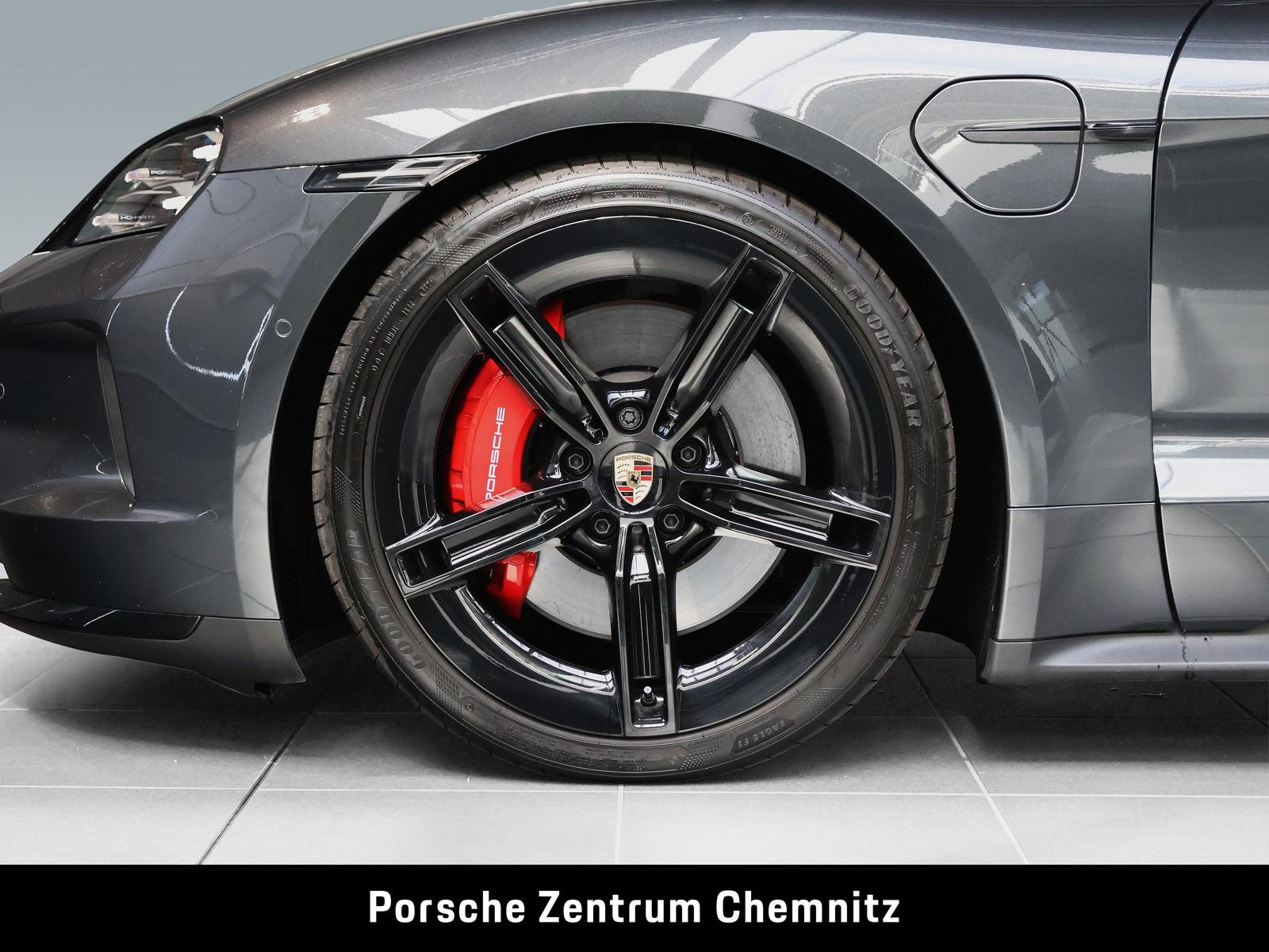 Porsche Taycan GTS HA-Lenkung;Massage;HD-Matrix;Head-Up