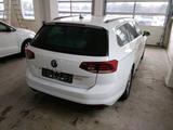 Volkswagen Passat Variant DSG Business AHK/Pano/Kamera/ACC - Volkswagen Passat mit Diesel-Antrieb: Weiß, Kombi