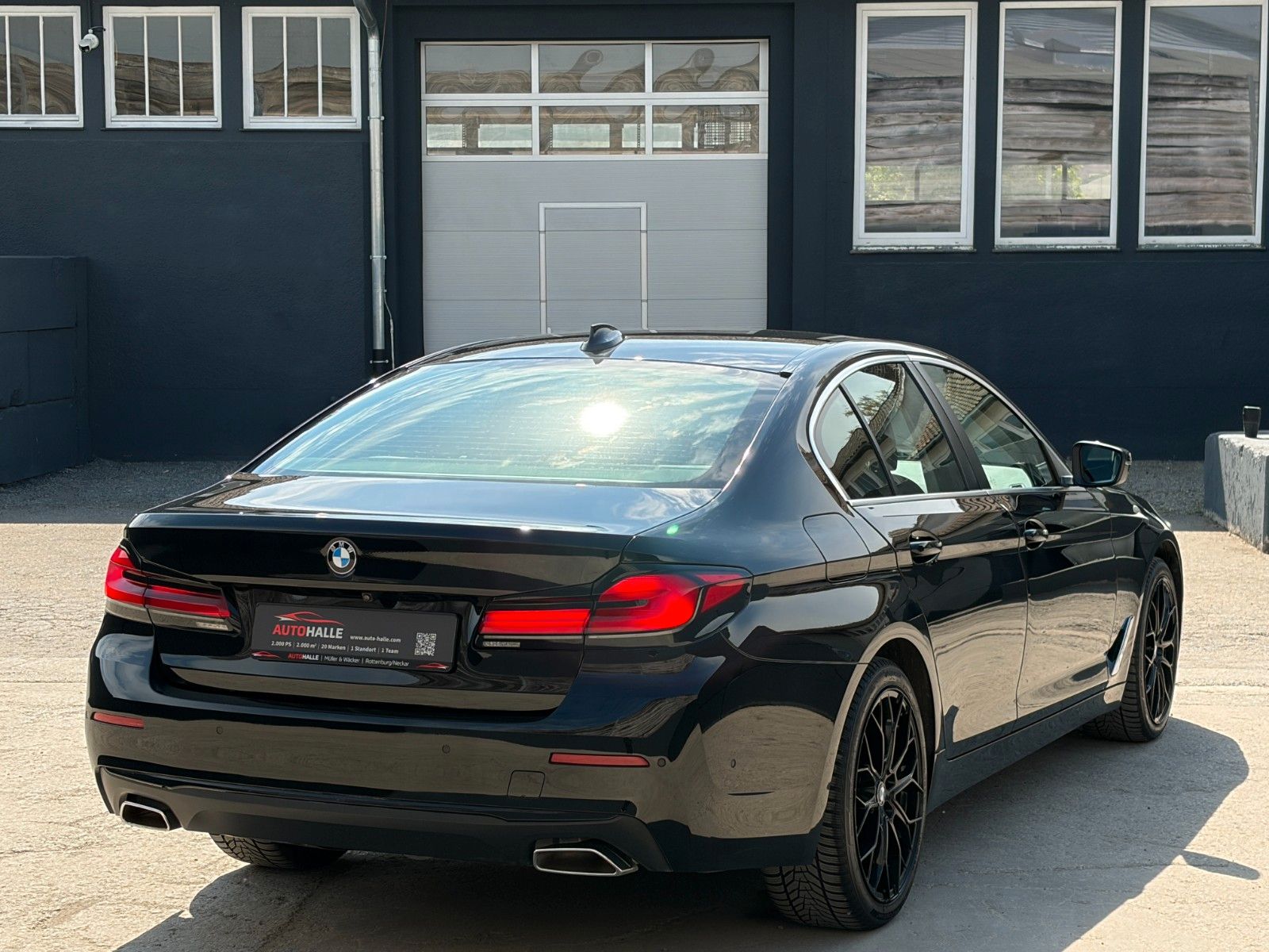 Fahrzeugabbildung BMW 540i Aut. Leder HuD Adap. LED CAM ACC H&K AHK