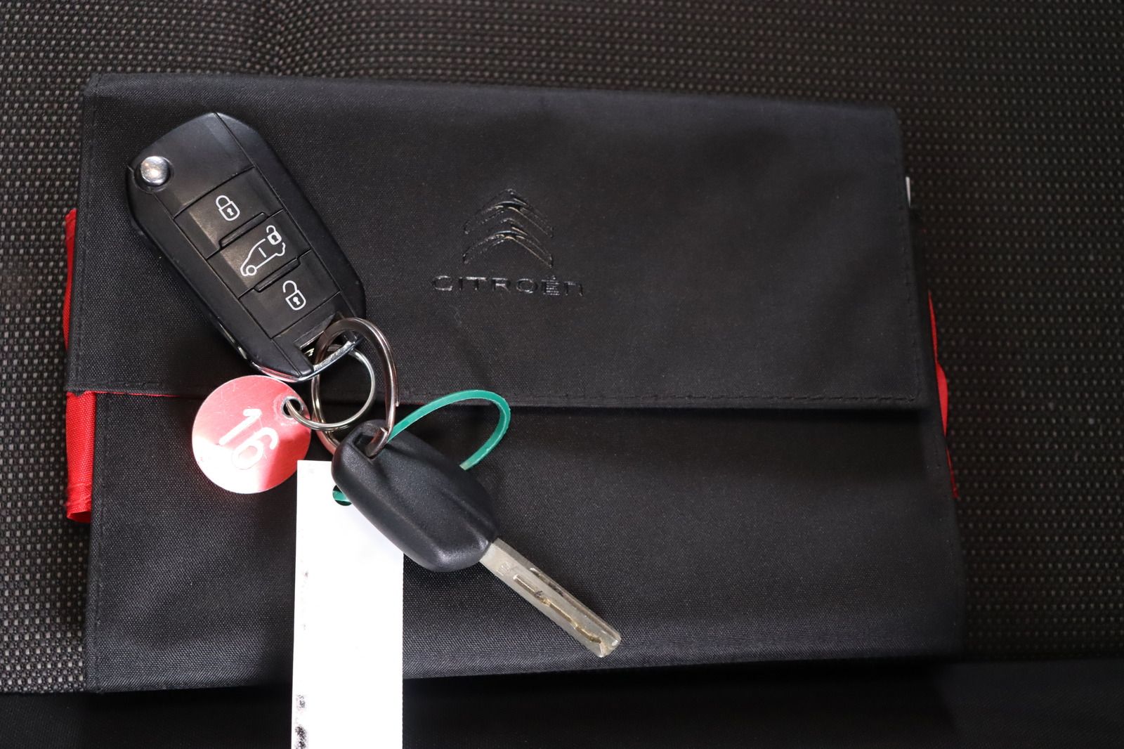 Fahrzeugabbildung Citroën Berlingo Kasten * Navi * Anhängerk. * Lang