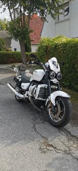 Triumph Rocket 3 Roadster  - TRIUMPH ROCKET 3