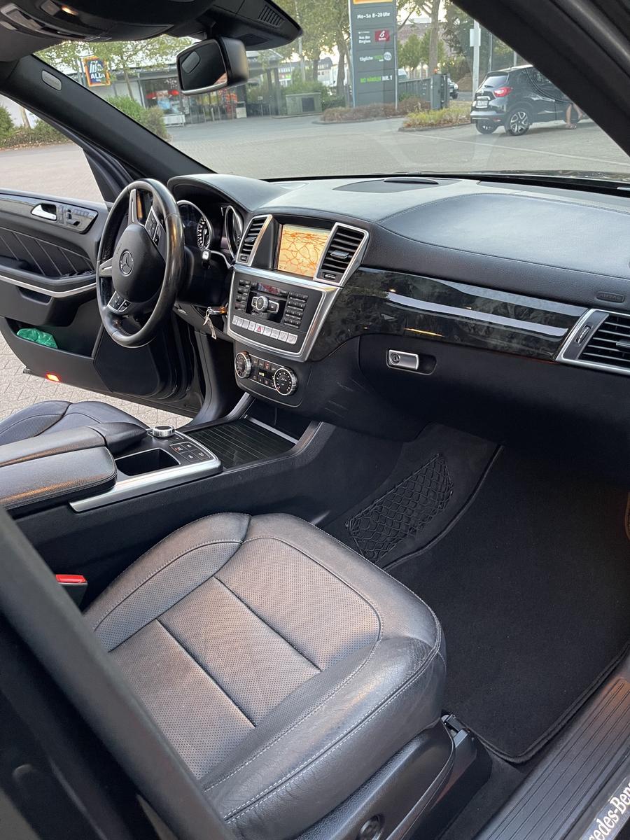 Mercedes-Benz Classe GL 350 BlueTEC 4Matic | 258 ch | BVA | 7 places | Toit panoramique | Suspension pneumatique | Cuir | GPS