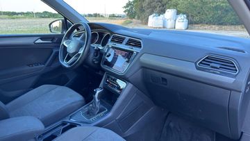 Volkswagen Tiguan - 12