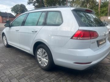 Volkswagen Golf - 2