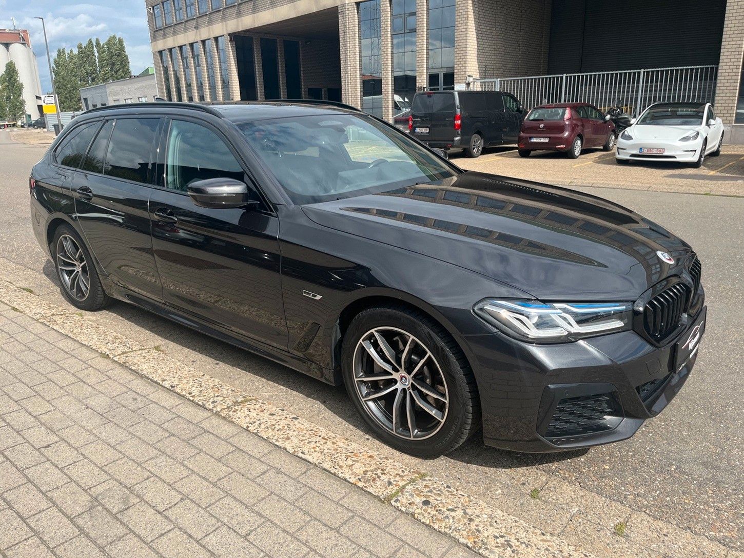 BMW 530eA PHEV M Sport-ACC-HUD-Leder-Pano-Laser-Kame imagem 3