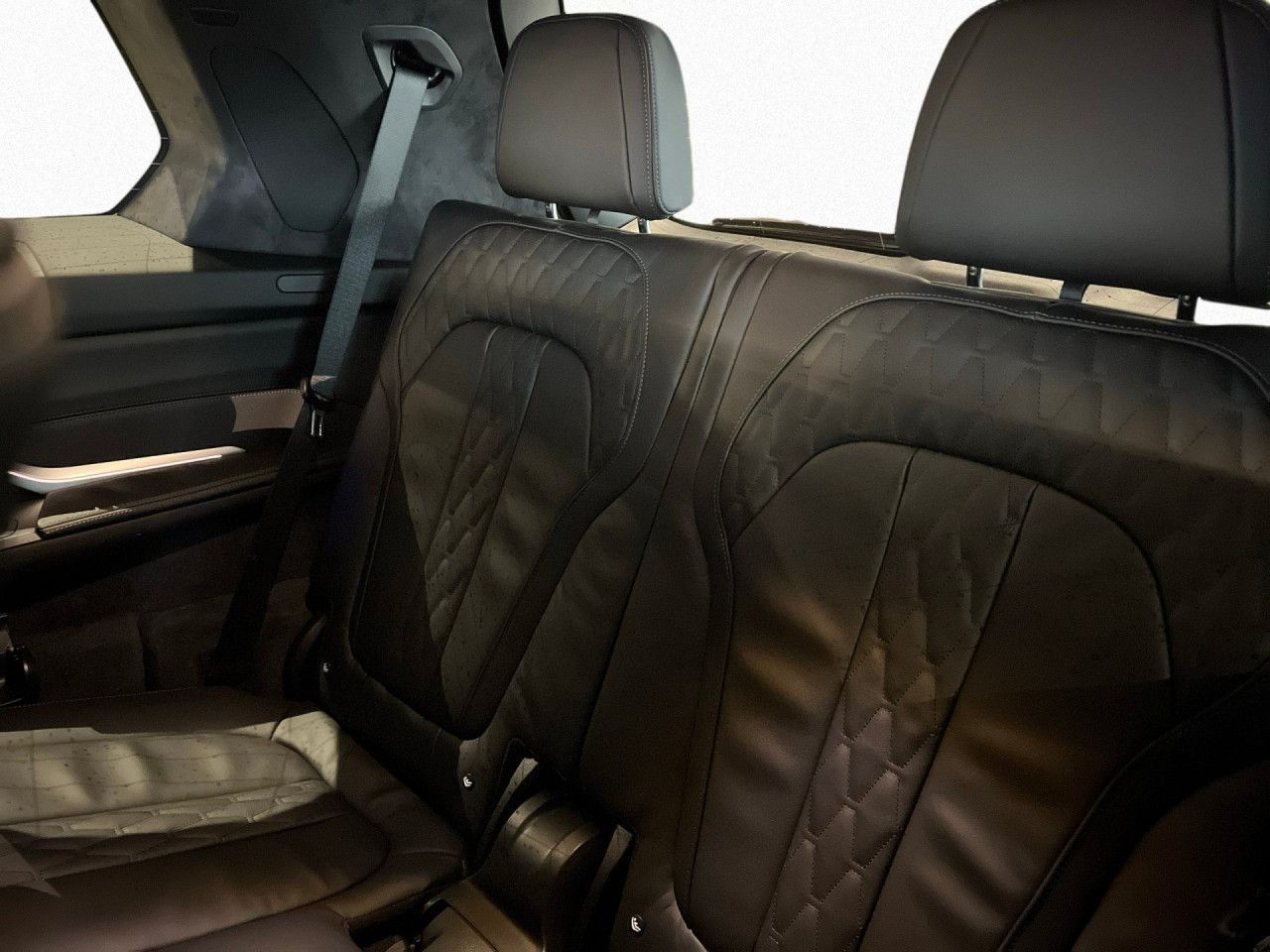 BMW X7 M60 - Bild 17