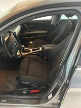 BMW 318d Touring - - BMW 318 aus 2011: Kombi, 318d