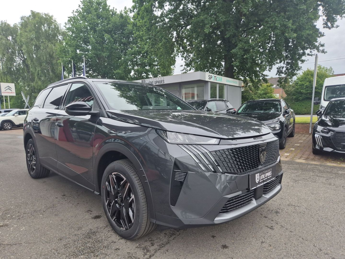 Fahrzeugabbildung Peugeot 5008 Allure HYBRID 145 e-DSC6 Navi LED CarPlay