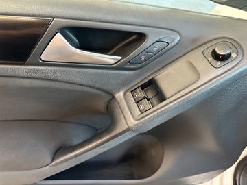 Volkswagen Golf VI Comfortline *1. Hand*Klima*Radio*USB*PDC