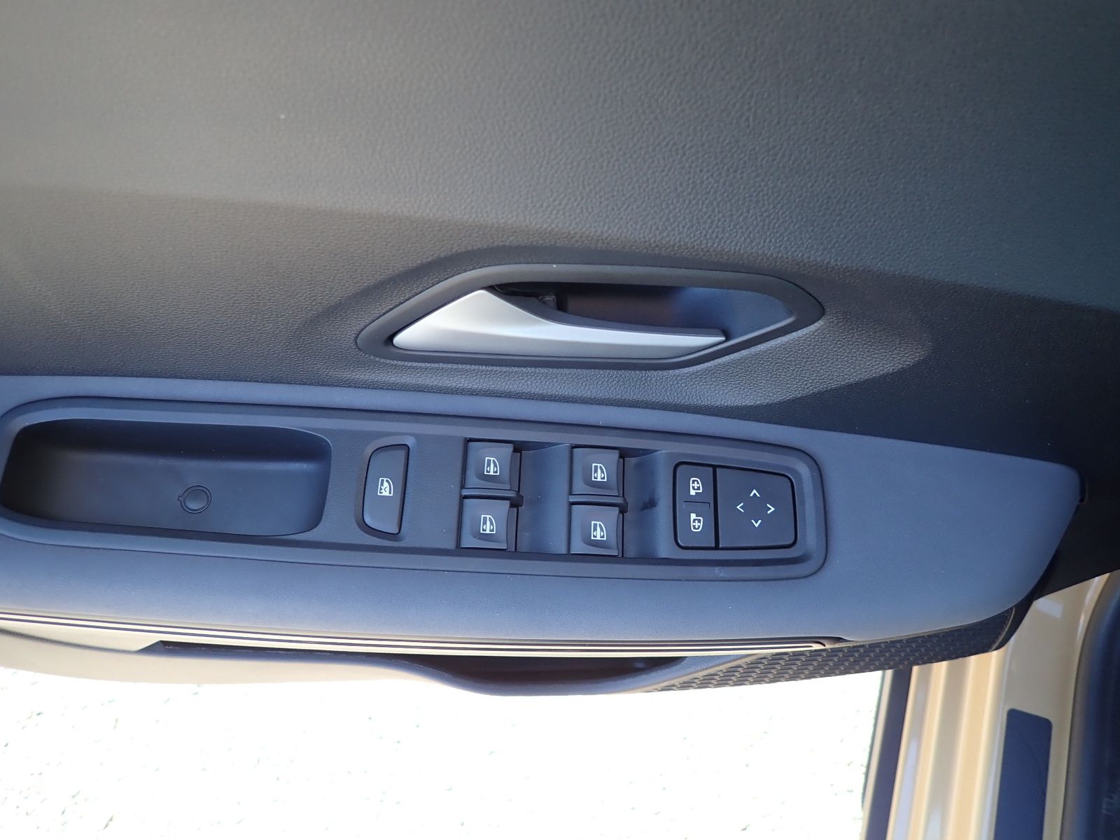 Fahrzeugabbildung Dacia Sandero STEPWAY TCe 90 CVT EXTREME/AUTOMATIK/SHZ
