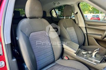 Alfa-Romeo Stelvio - 12